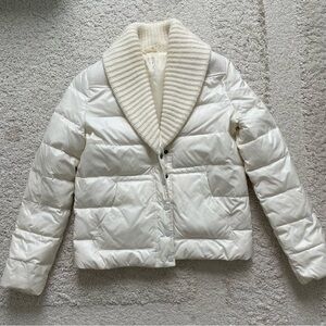 American Eagle Outfitters Cream Puffer Jacket with Ribbed Collar.